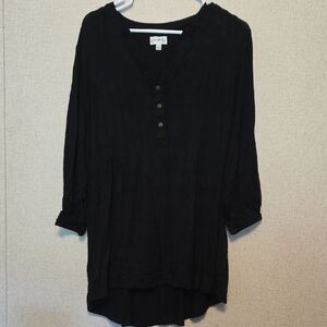 Wonderly Black V-Neck Blouse with Button Detail